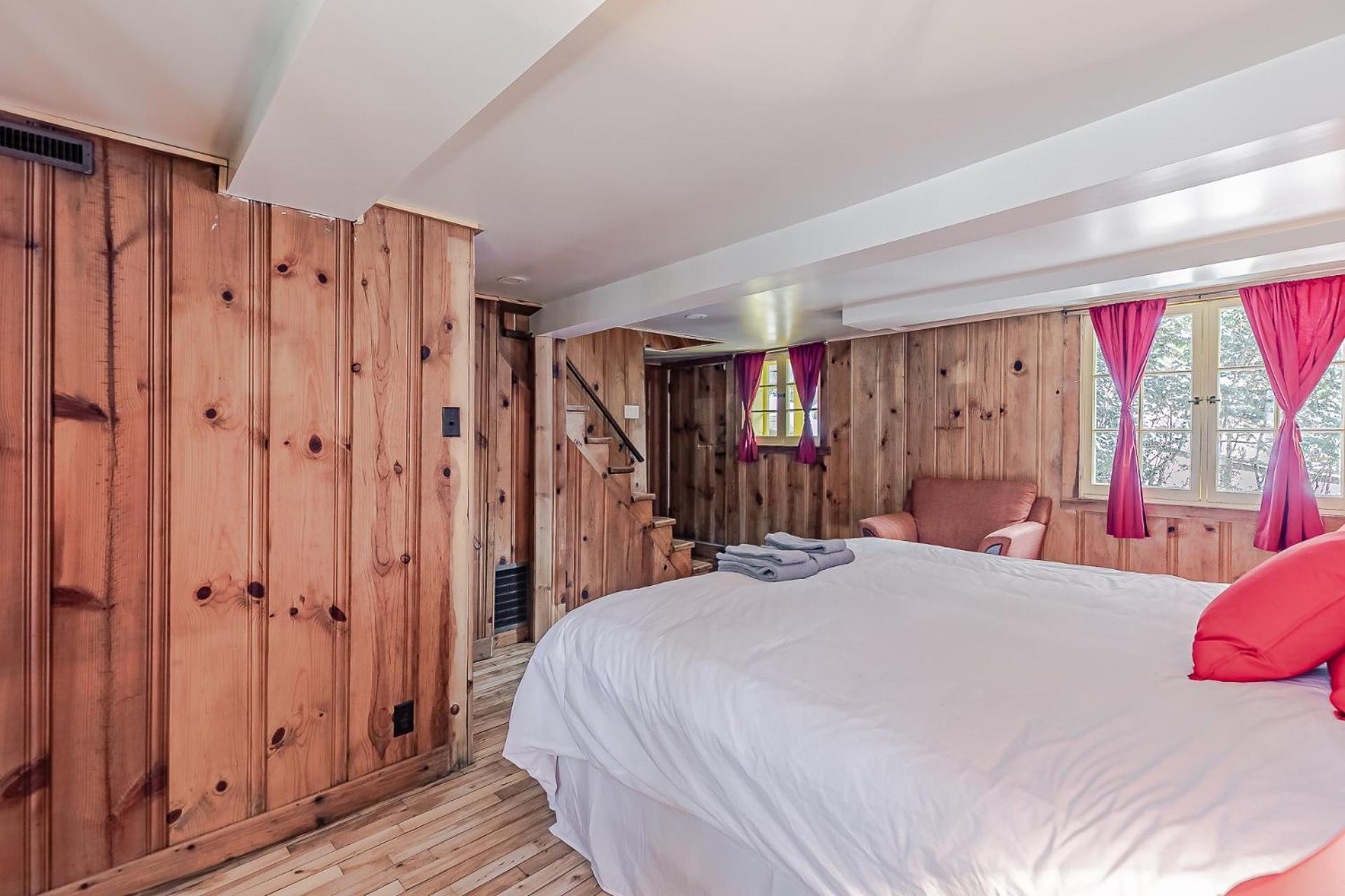 Auberge Spa & Beaux Reves Sainte-Adele Bagian luar foto