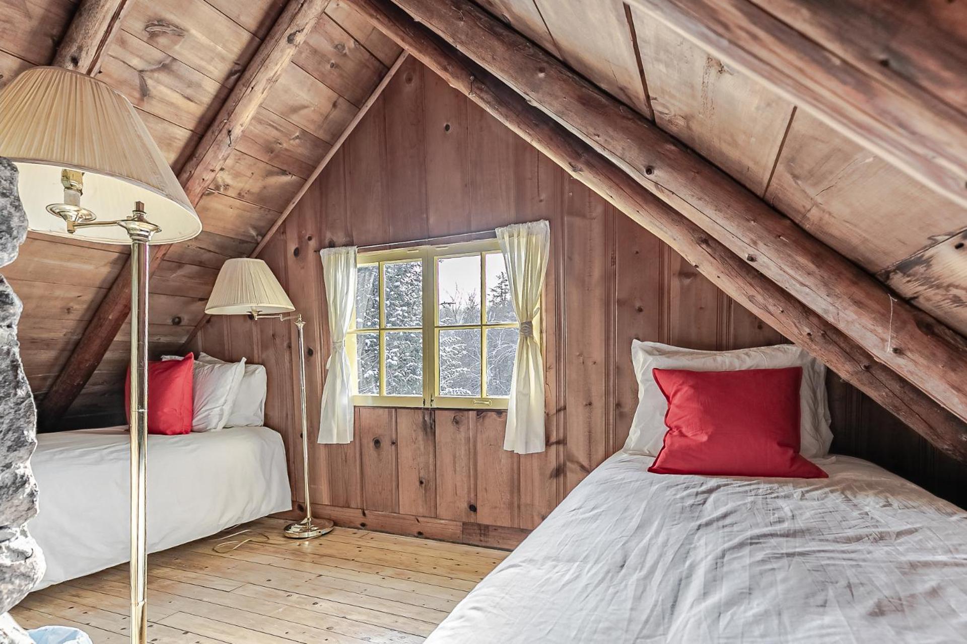Auberge Spa & Beaux Reves Sainte-Adele Bagian luar foto